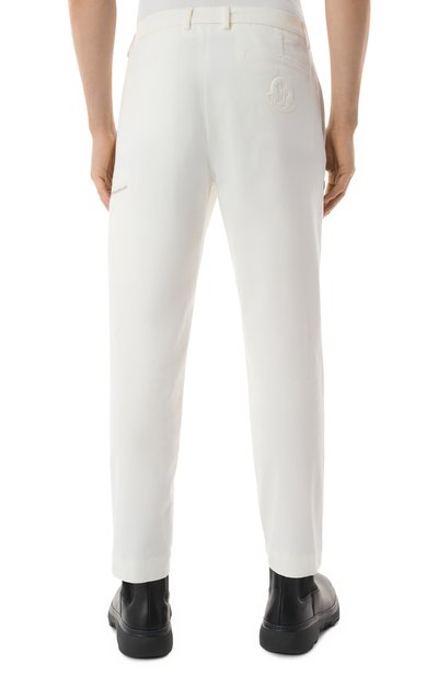 Хлопковые брюки MONCLER белого цвета по цене 65650 руб., арт. 2A000-31-596EJ, фото 4 Хлопковые брюки MONCLER, арт. 2A000-31-596EJ, фото 4