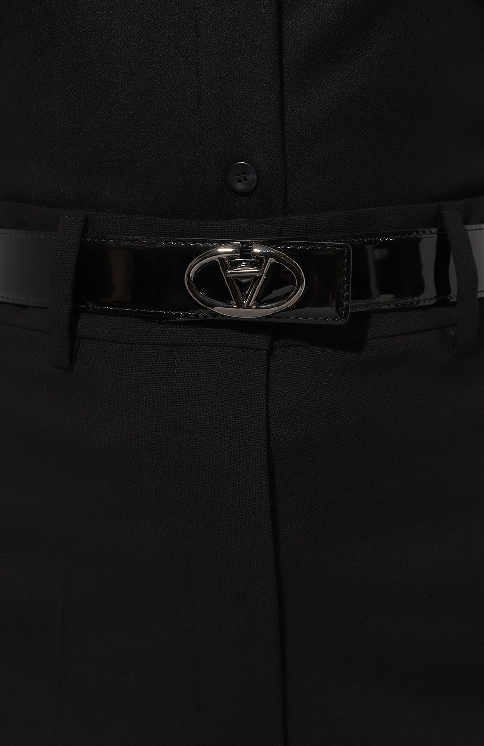 Кожаный ремень VALENTINO черного цвета по цене 68600 руб., арт. 5W0T0SL1/CNR, фото 2 Кожаный ремень VALENTINO, арт. 5W0T0SL1/CNR, фото 2