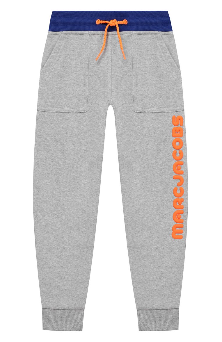 Детские хлопковые джоггеры MARC JACOBS (THE) серого цвета, арт. W24196/6A-12A | Фото 1 (Статус проверки: Проверена категория; Материал внешний: Хлопок; Мальчики Кросс-КТ: Джоггеры-одежда; Региональные ограничения белый список (Axapta Mercury): RU; Нос: Не проставлено)