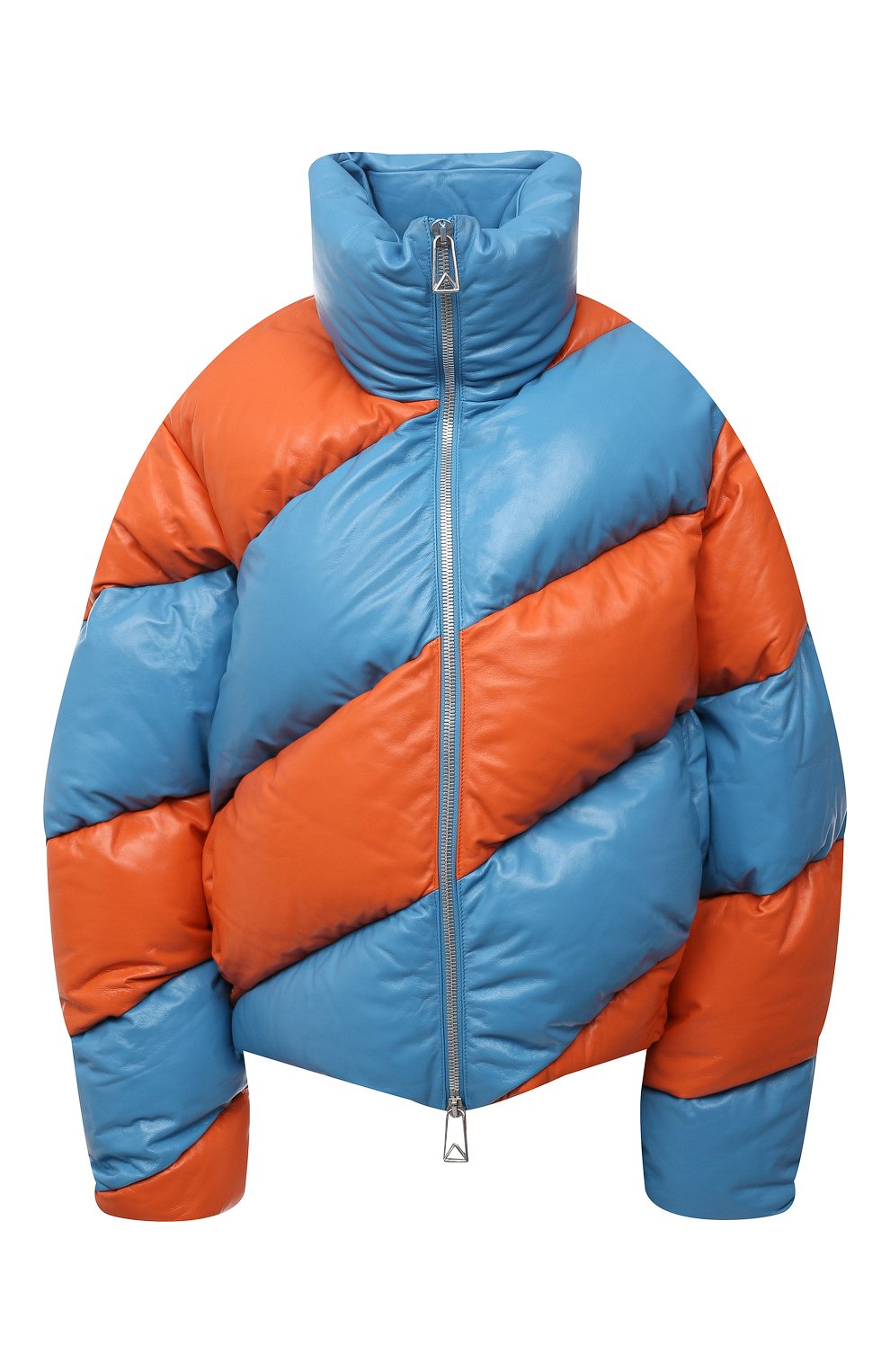 Кожаный пуховик BOTTEGA VENETA голубого цвета по цене 649000 руб., арт. 688798/V1NN0, фото 1 Кожаный пуховик BOTTEGA VENETA, арт. 688798/V1NN0, фото 1