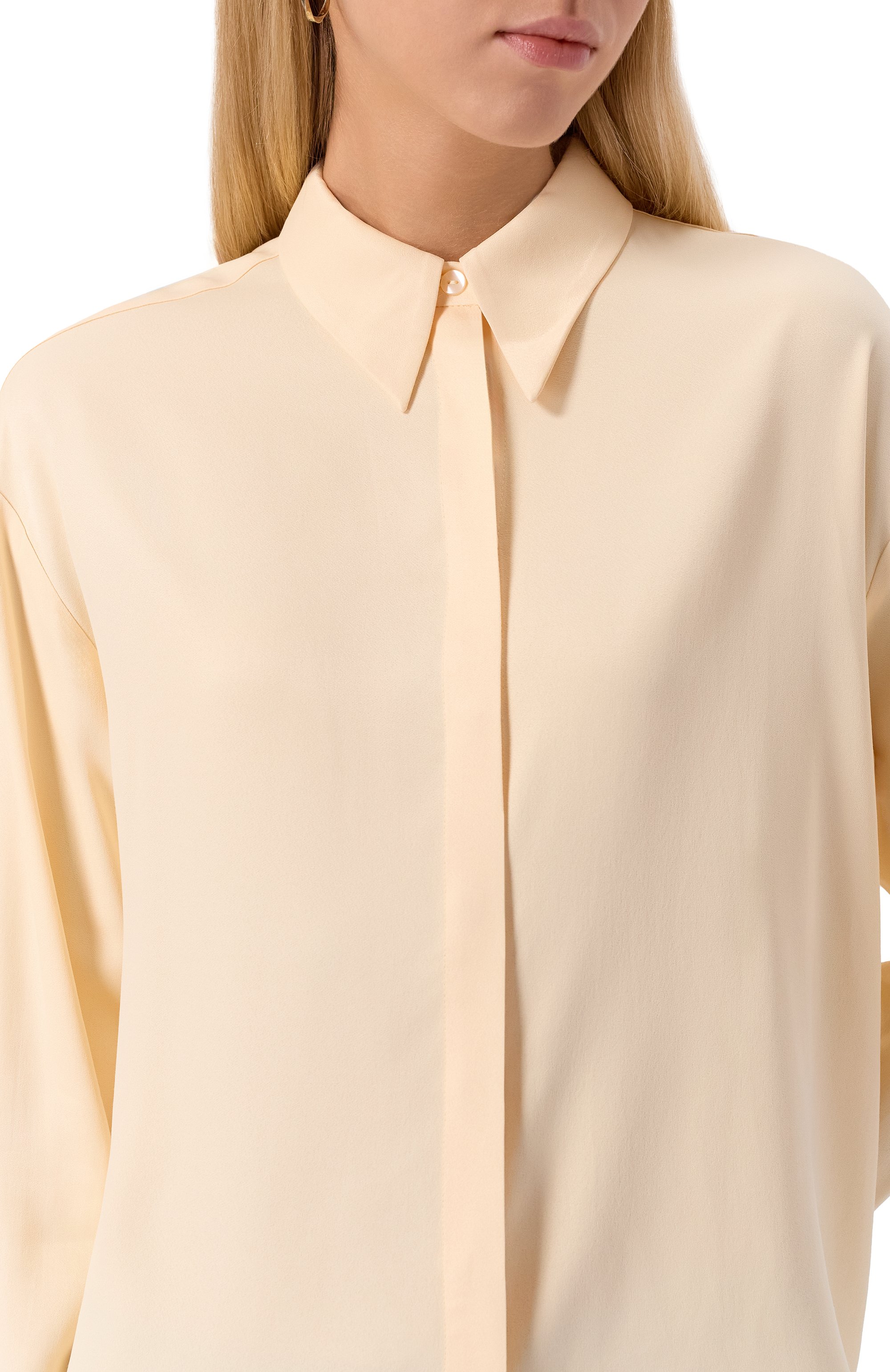 Блузка из вискозы SEVEN LAB кремового цвета по цене 18900 руб., арт. 225-S-W-15-11-024, фото 5 Блузка из вискозы SEVEN LAB, арт. 225-S-W-15-11-024, фото 5