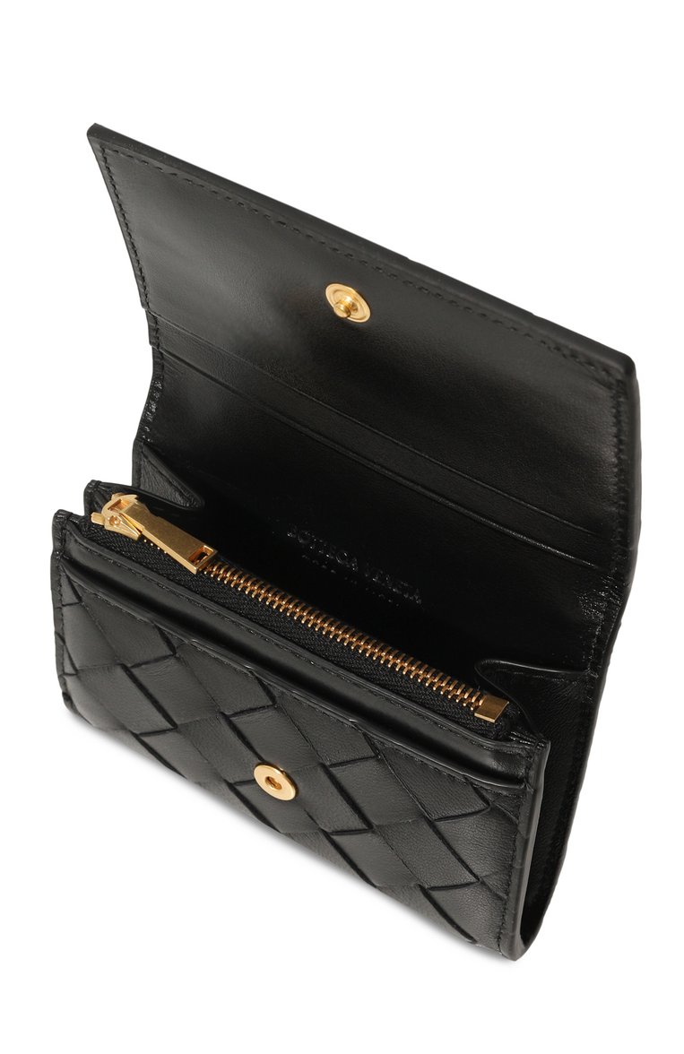 Женские кожаное портмоне BOTTEGA VENETA черного цвета, арт. 749928/VCPP3/8425 | Фото 3 (Материал: Натуральная кожа; Материал сплава: Проставлено; Нос: Не проставлено)