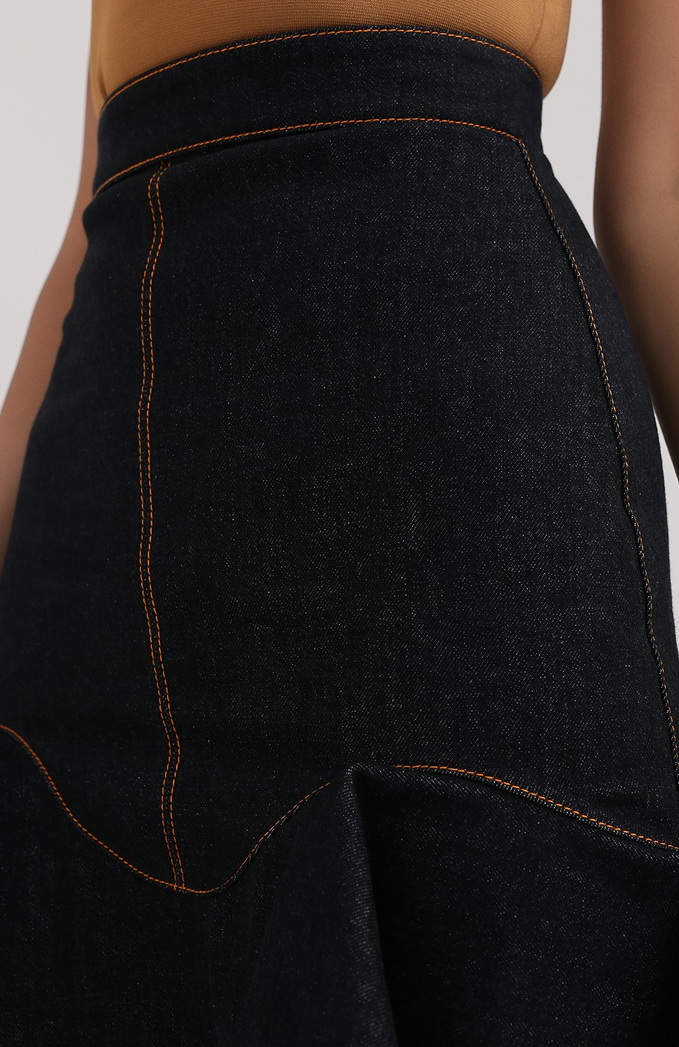 Джинсовая юбка ALEXANDER MCQUEEN черного цвета по цене 69950 руб., арт. 630911/QMAA2, фото 4 Джинсовая юбка ALEXANDER MCQUEEN, арт. 630911/QMAA2, фото 4