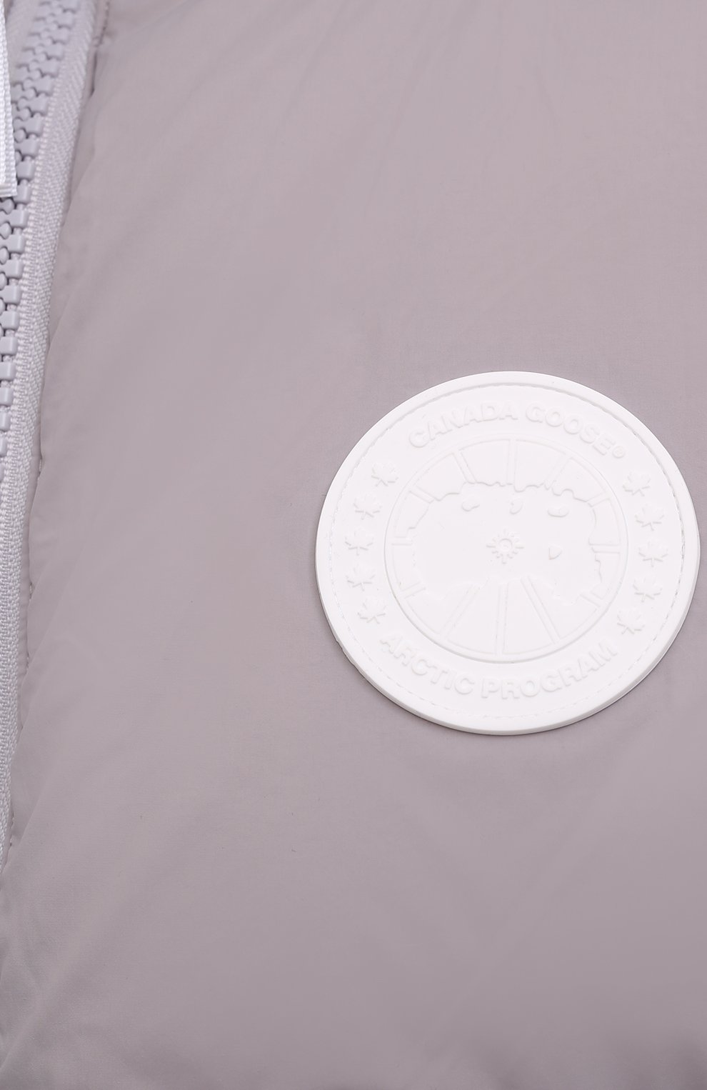 Пуховый жилет everett vest pastels CANADA GOOSE светло-серого цвета по цене 64000 руб., арт. 2614MB1, фото 5 Пуховый жилет everett vest pastels CANADA GOOSE, арт. 2614MB1, фото 5