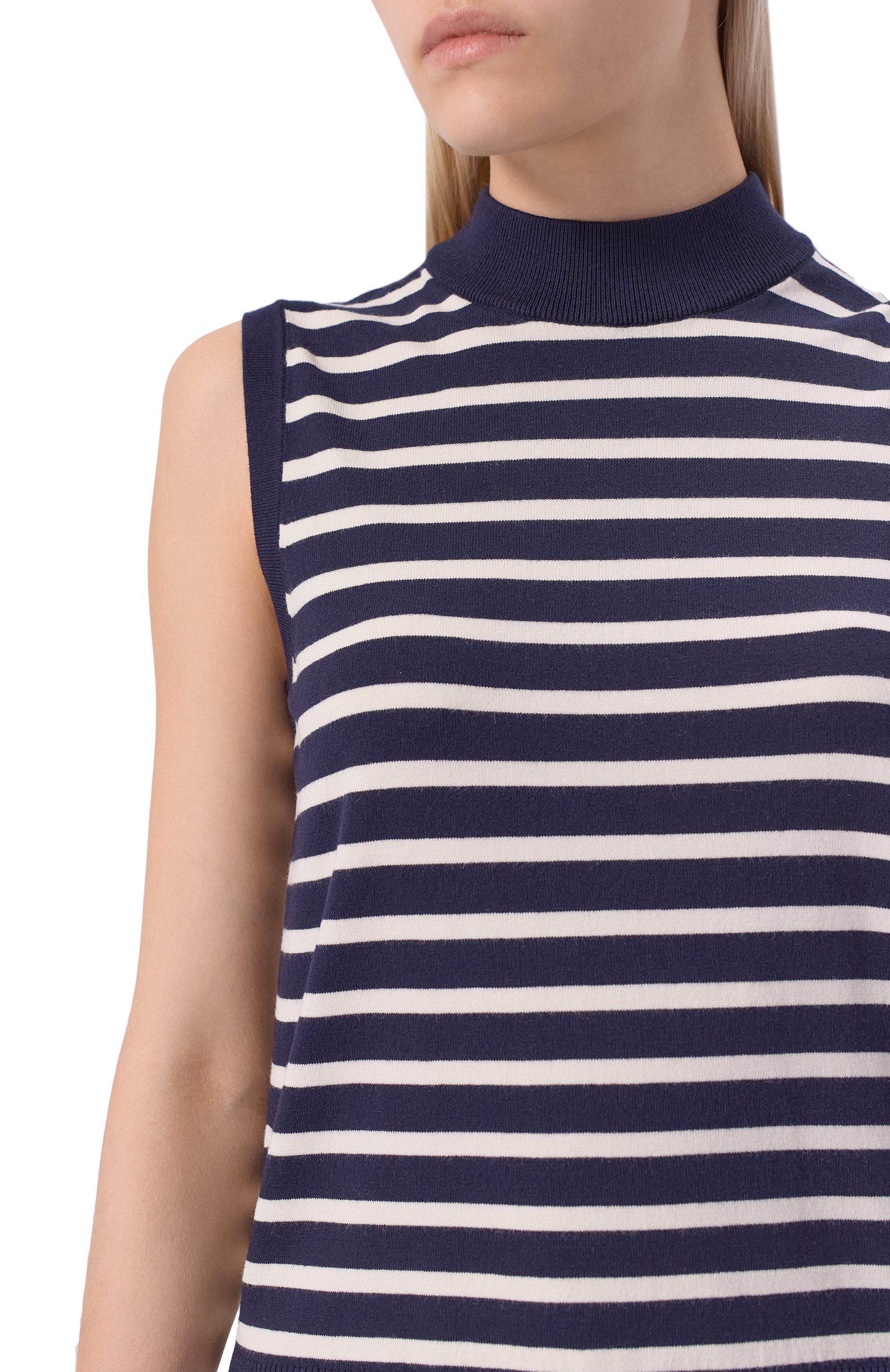 Топ из вискозы WEEKEND MAX MARA синего цвета по цене 19900 руб., арт. NAZI0NE, фото 5 Топ из вискозы WEEKEND MAX MARA, арт. NAZI0NE, фото 5