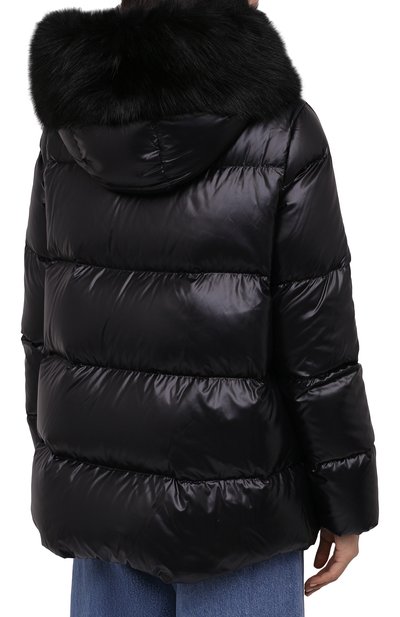 Пуховик laiche MONCLER черного цвета по цене 162000 руб., арт. G2-093-1A001-17-68950, фото 4 Пуховик laiche MONCLER, арт. G2-093-1A001-17-68950, фото 4