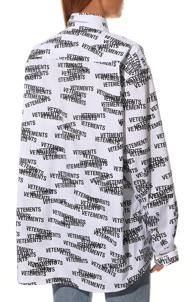 Хлопковая рубашка VETEMENTS черно-белого цвета по цене 89950 руб., арт. UE52SH160B 1000/W, фото 4 Хлопковая рубашка VETEMENTS, арт. UE52SH160B 1000/W, фото 4