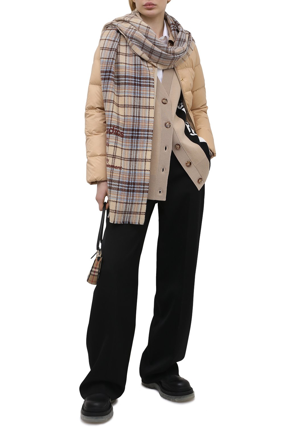 Пуховая куртка BURBERRY бежевого цвета по цене 132000 руб., арт. 8039217, фото 2 Пуховая куртка BURBERRY, арт. 8039217, фото 2