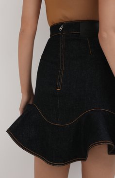 Женская джинсовая юбка ALEXANDER MCQUEEN черного цвета, арт. 630911/QMAA2 | Фото 5 (Материал внешний: Хлопок, Деним; Длина Ж (юбки, платья, шорты): Мини; Женское Кросс-КТ: Юбка-одежда; Стили: Кэжуэл; Кросс-КТ: Деним; Материал сплава: Проставлено; Драгоценные камни: Проставлено)