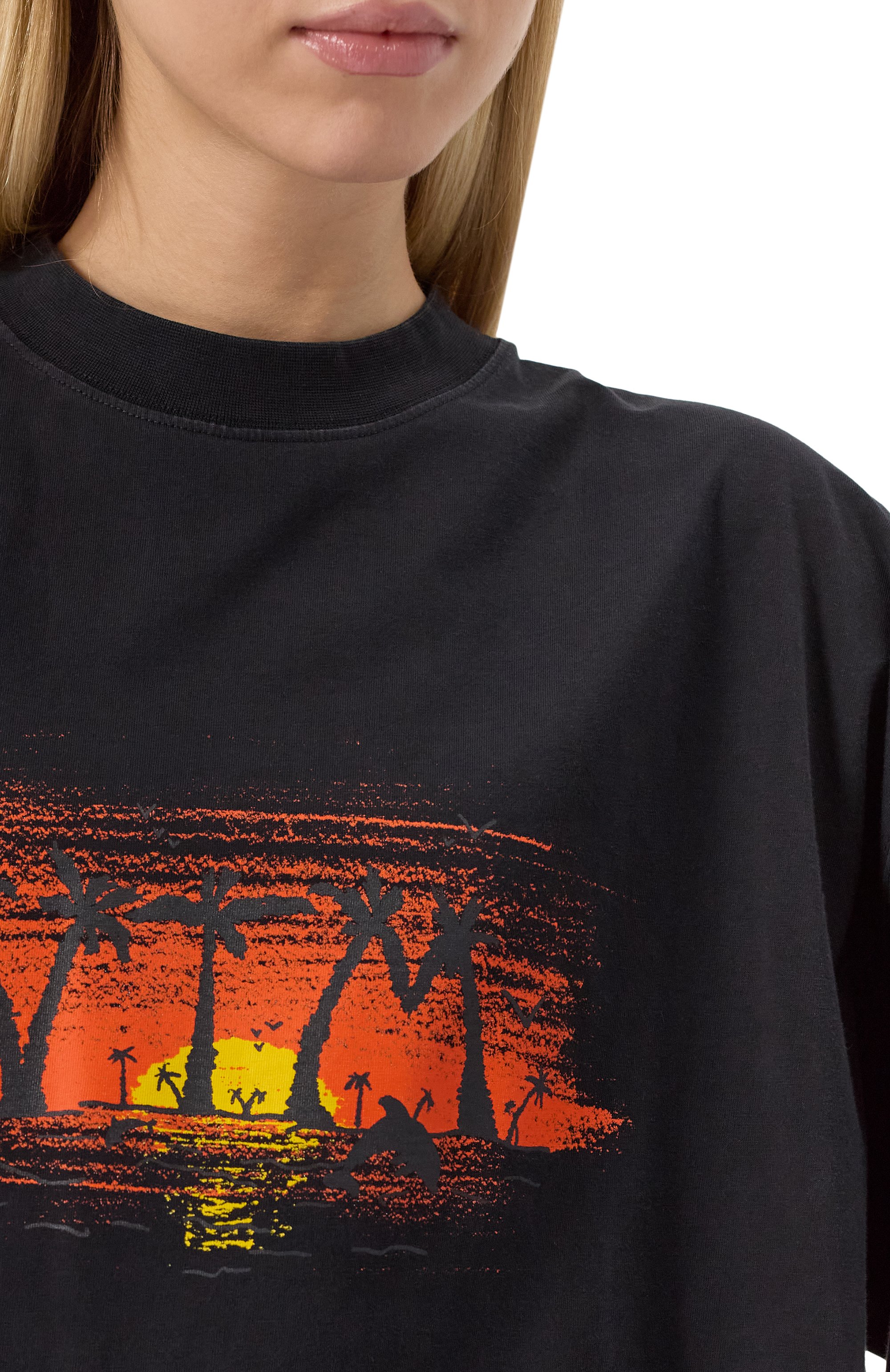 Хлопковая футболка VETEMENTS черного цвета по цене 69700 руб., арт. UA66TR720B, фото 5 Хлопковая футболка VETEMENTS, арт. UA66TR720B, фото 5
