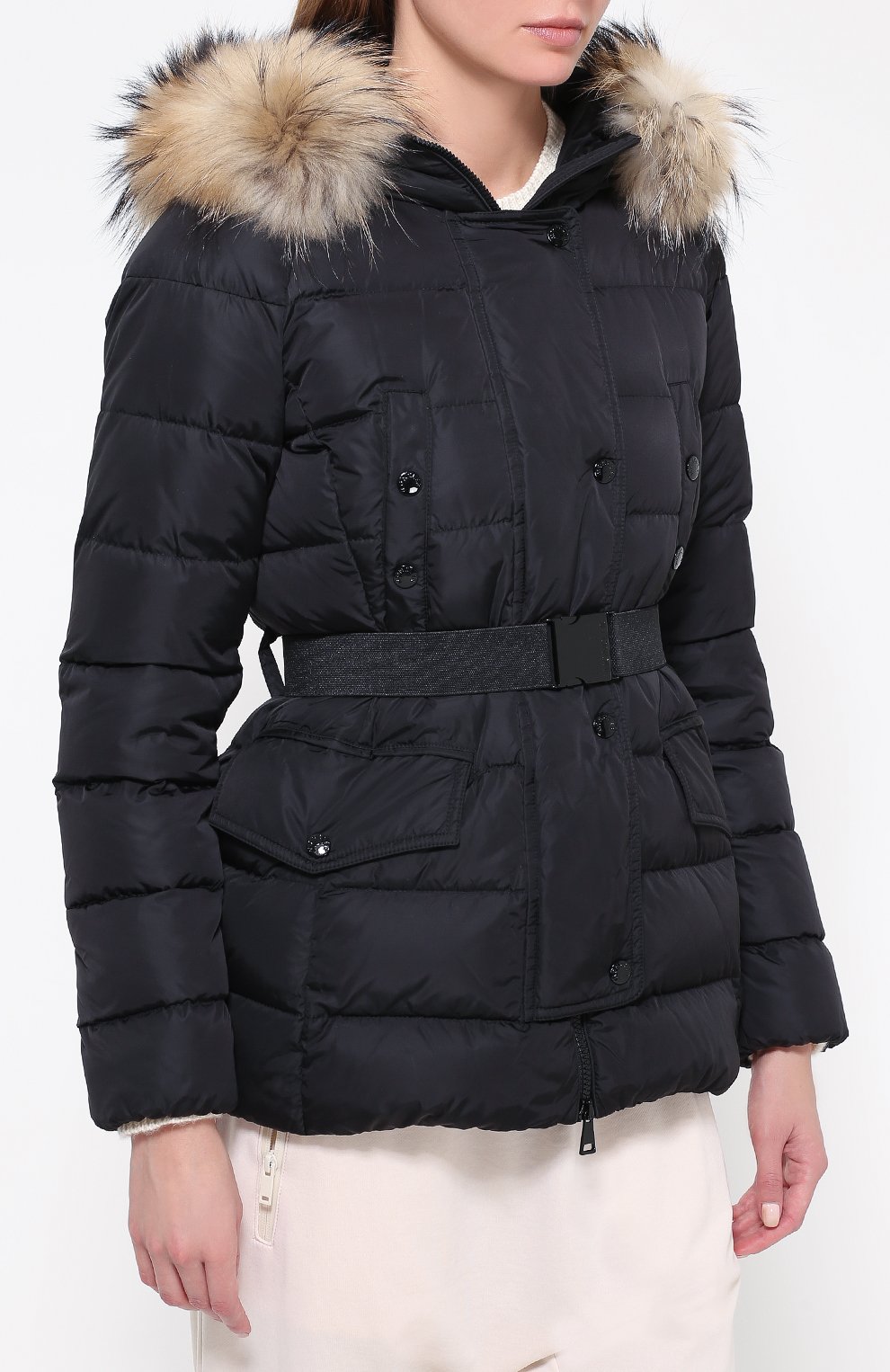Стеганый пуховик с меховой отделкой капюшона и поясом MONCLER черного цвета по цене 183500 руб., арт. B2-093-46877-25-68065, фото 3 Стеганый пуховик с меховой отделкой капюшона и поясом MONCLER, арт. B2-093-46877-25-68065, фото 3