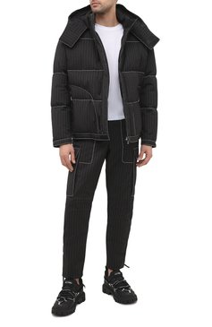 Мужская пуховая куртка GIORGIO ARMANI черного цвета, арт. 0WG0B047/T0258 | Фото 2 (Кросс-КТ: Куртка, Пуховик; Мужское Кросс-КТ: пуховик-короткий, Пуховик-верхняя одежда, Верхняя одежда; Рукава: Длинные; Материал внешний: Синтетический материал, Вискоза; Материал сплава: Проставлено; Материал подклада: Синтетический материал; Драгоценные камни: Проставлено; Длина (верхняя одежда): Короткие; Материал утеплителя: Пух и перо; Стили: Кэжуэл)