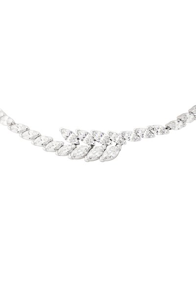 Колье mesmera SWAROVSKI серебряного цвета по цене 46200 руб., арт. 5748004, фото 3 Колье mesmera SWAROVSKI, арт. 5748004, фото 3