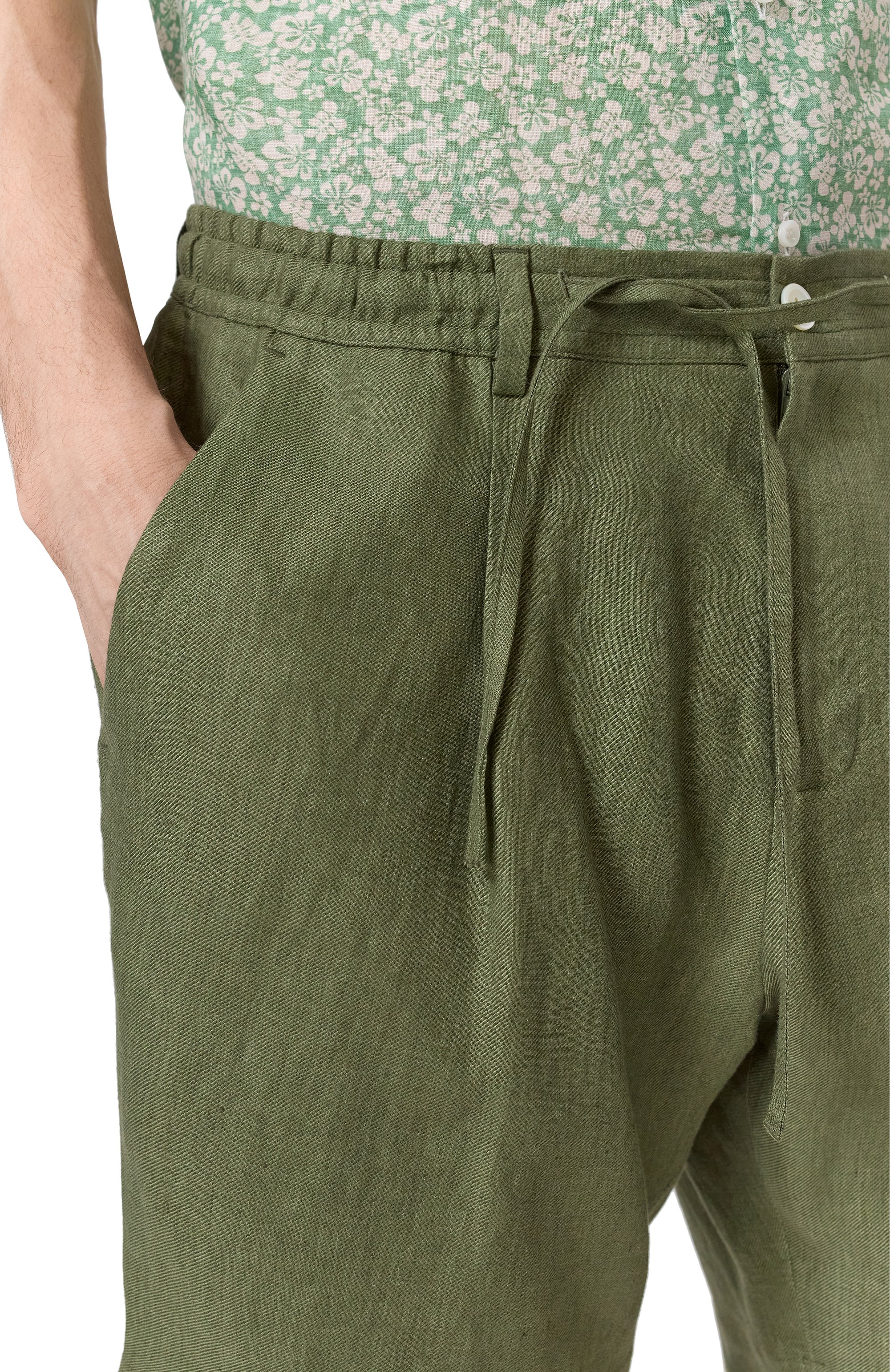 Льняные шорты FEFE` зеленого цвета по цене 27850 руб., арт. BERMUDA LINEN C0ULISSE/BERL502.61, фото 5 Льняные шорты FEFE`, арт. BERMUDA LINEN C0ULISSE/BERL502.61, фото 5