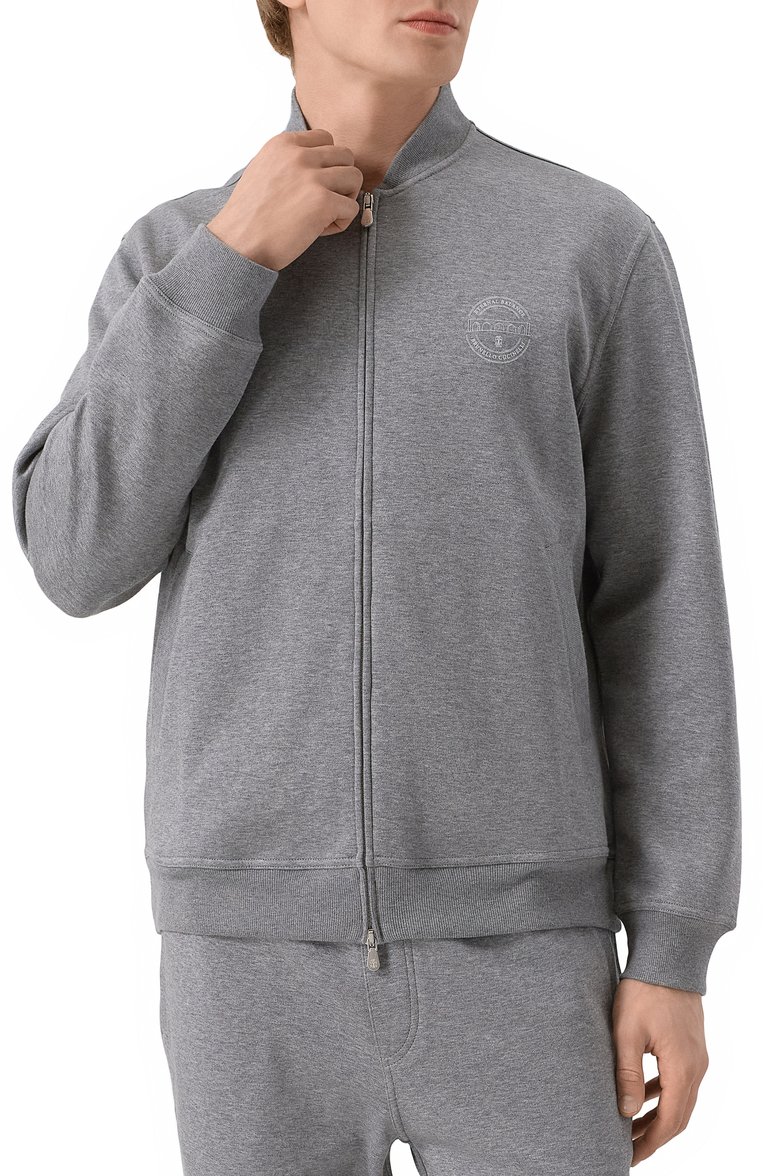 Мужской толстовка из хлопка и кашемира BRUNELLO CUCINELLI серого цвета, арт. MM8319037G | Фото 3 (Материал внешний: Хлопок; Рукава: Длинные; Драгоценные камни: Проставлено; Длина (для топов): Стандартные; Материал сплава: Проставлено; Мужское Кросс-КТ: Толстовка-одежда; Стили: Спорт-шик)