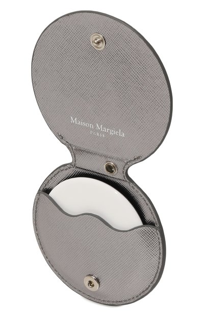 Кожаный брелок-зеркало MAISON MARGIELA серебряного цвета по цене 35350 руб., арт. SA1VL0013/P7248, фото 4 Кожаный брелок-зеркало MAISON MARGIELA, арт. SA1VL0013/P7248, фото 4