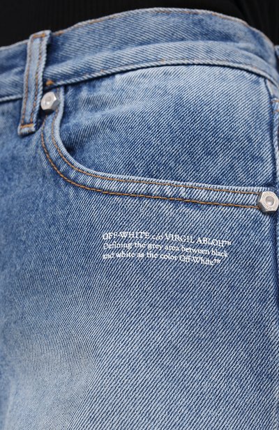 Джинсовые шорты OFF-WHITE голубого цвета по цене 47450 руб., арт. 0WYC002E20DEN0024000, фото 5 Джинсовые шорты OFF-WHITE, арт. 0WYC002E20DEN0024000, фото 5