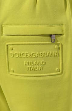 Мужские хлопковые джоггеры DOLCE & GABBANA салатового цвет�а, арт. GVXEHZ/FU7DU | Фото 5 (Длина (брюки, джинсы): Стандартные; Материал сплава: Проставлено; Материал внешний: Хлопок; Стили: Спорт-шик; Драгоценные камни: Проставлено; Силуэт М (брюки): Джоггеры)