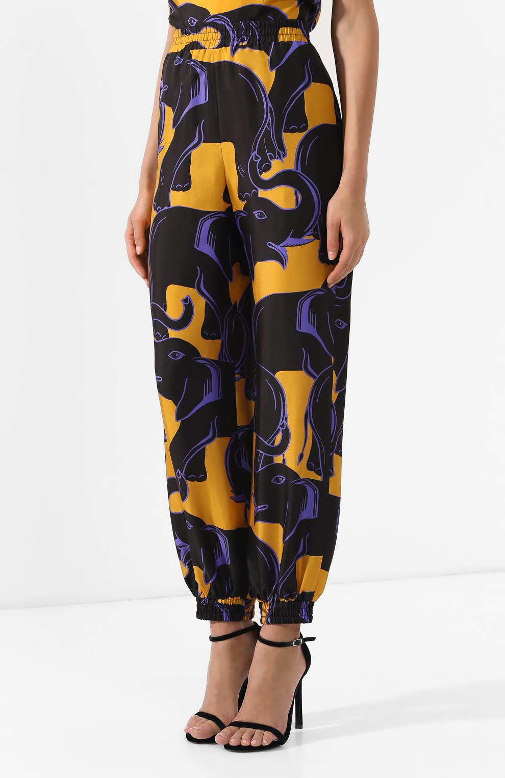 Шелковые джоггеры LANVIN фиолетового цвета по цене 69650 руб., арт. RW-TR505I-4080-P19, фото 3 Шелковые джоггеры LANVIN, арт. RW-TR505I-4080-P19, фото 3