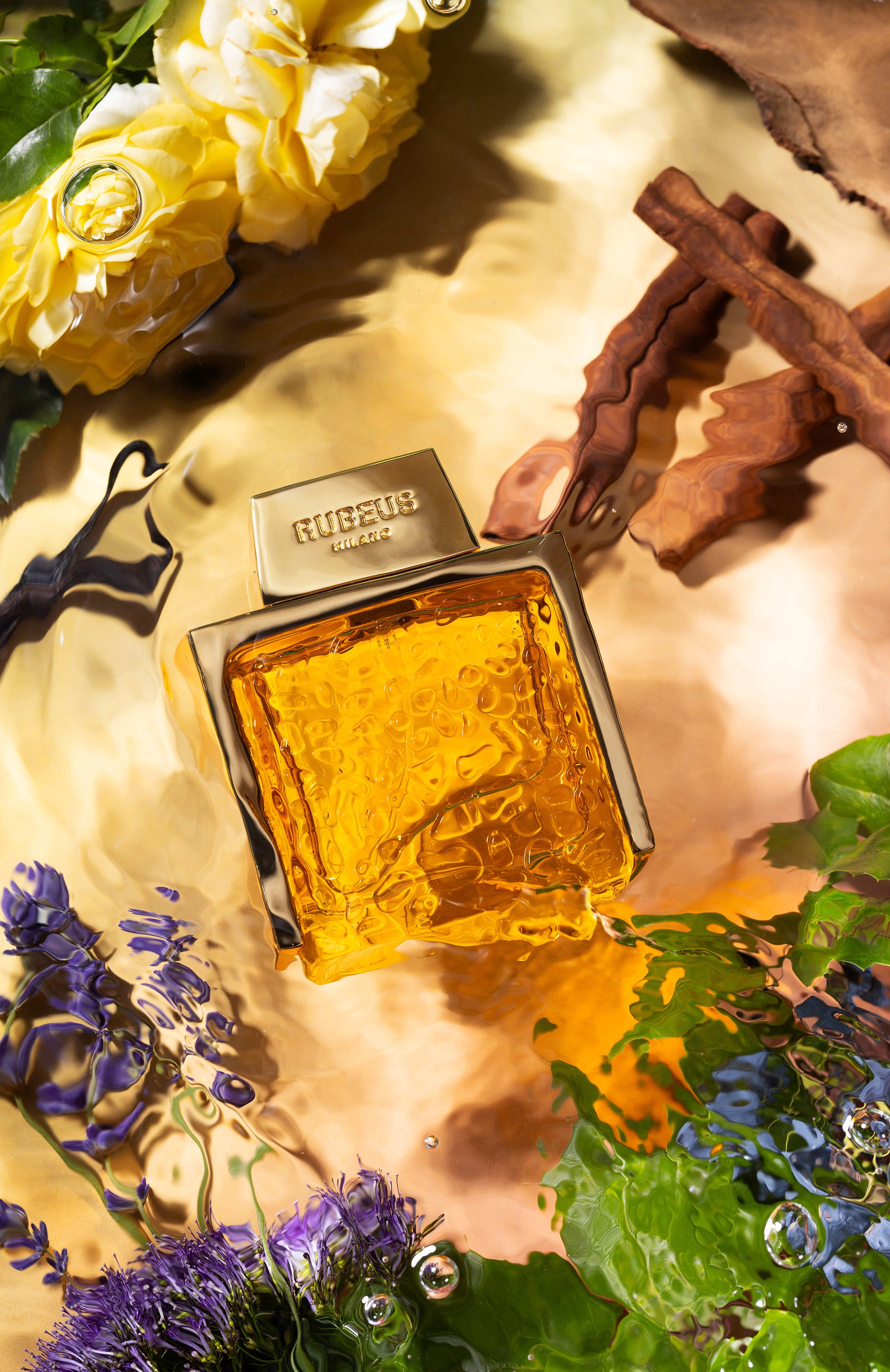 Духи jaune (50ml) RUBEUS MILANO бесцветного цвета по цене 85000 руб., арт. 8056477166048, фото 3 Духи jaune (50ml) RUBEUS MILANO, арт. 8056477166048, фото 3