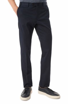 Мужские хлопковые брюки CORNELIANI темно-синего цвета, арт. 254B01-2514517 | Фото 3 (Материал сплава: Проставлено; Драгоценные камни: Проставлено; Длина (брюки, джинсы): Стандартные; Силуэт М (брюки): Чиносы; Случай: Повседневный; Стили: Кэжуэл; Материал внешний: Хлопок)