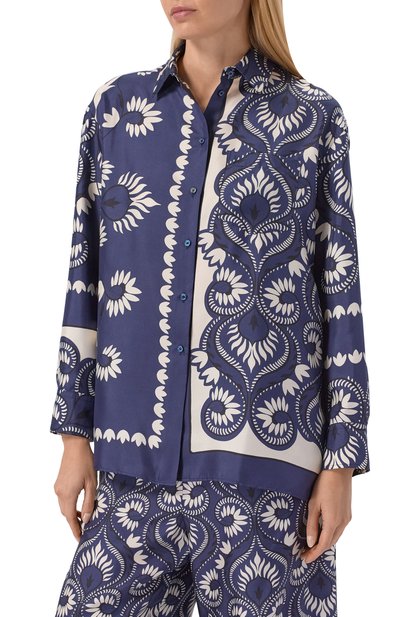 Шелковая рубашка WEEKEND MAX MARA синего цвета по цене 43450 руб., арт. WKDLASTRA, фото 3 Шелковая рубашка WEEKEND MAX MARA, арт. WKDLASTRA, фото 3