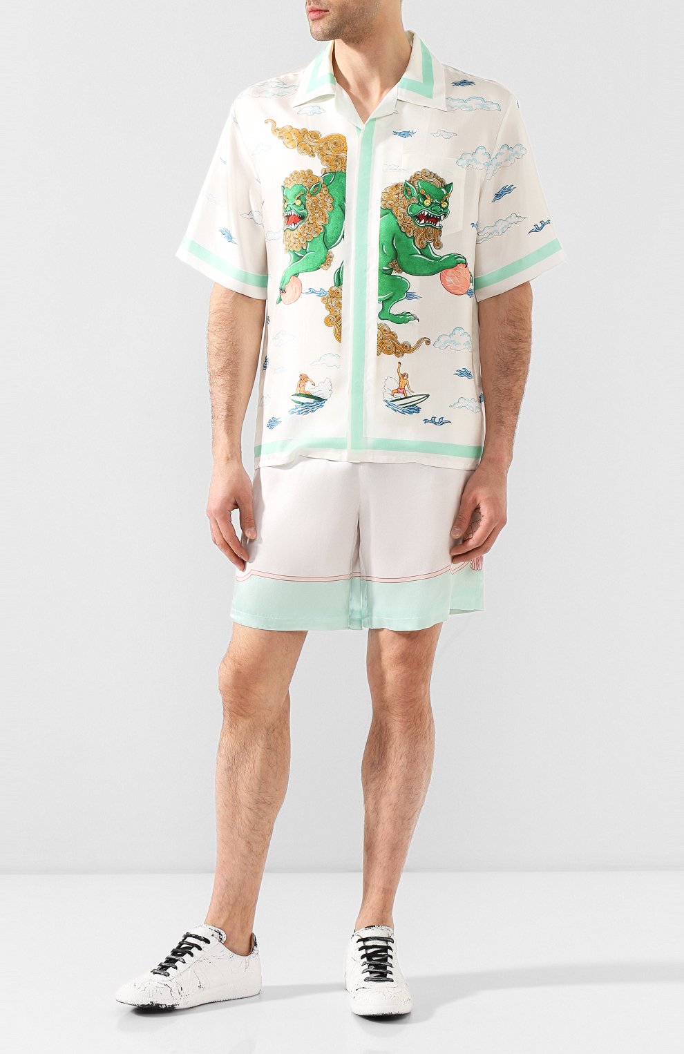 Шелковая рубашка CASABLANCA белого цвета по цене 51950 руб., арт. MS20-SH-003 SH0RT SLEEVE SHIRT S0UVENIR DE L`ARCHI, фото 2 Шелковая рубашка CASABLANCA, арт. MS20-SH-003 SH0RT SLEEVE SHIRT S0UVENIR DE L`ARCHI, фото 2