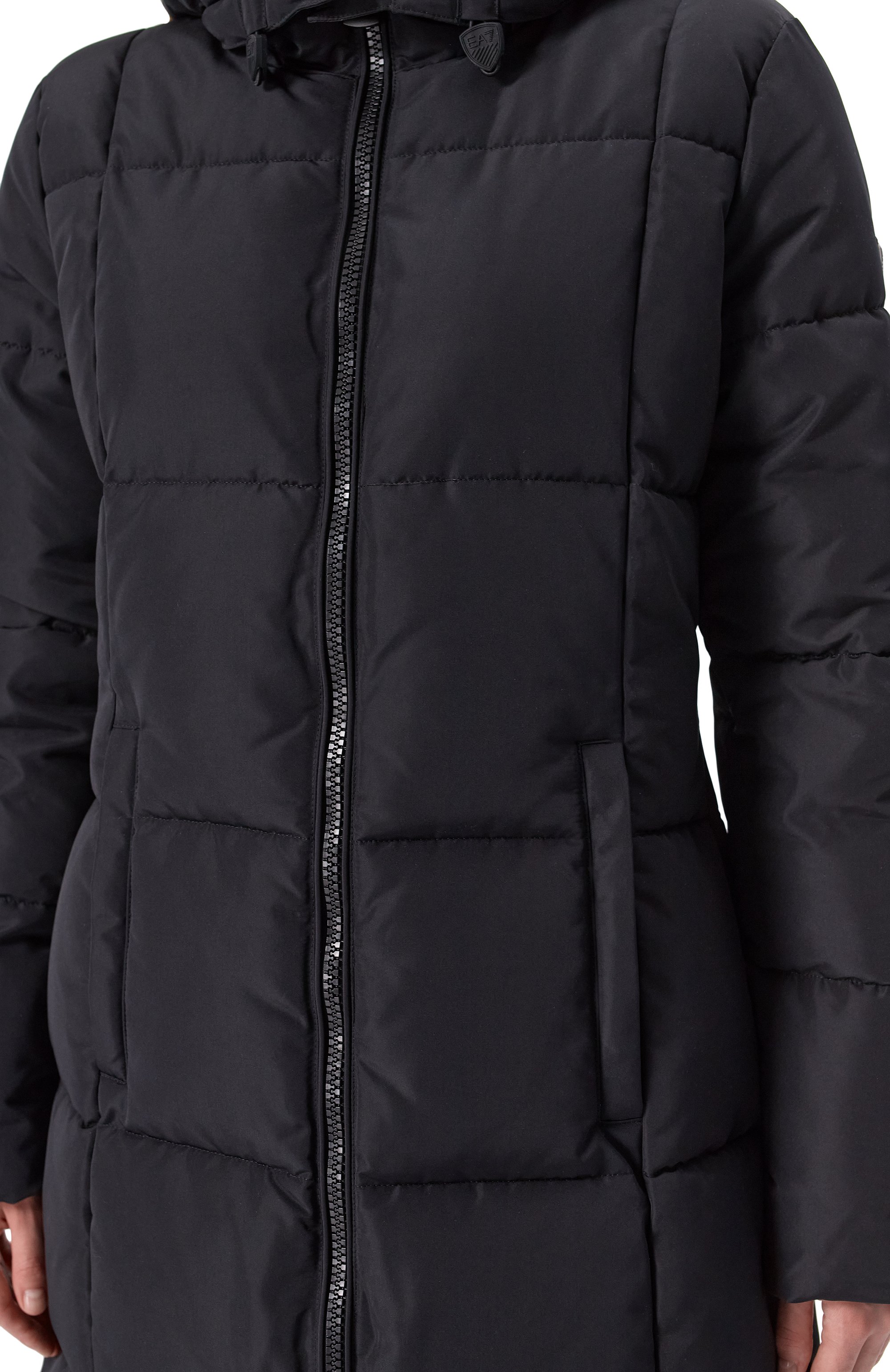 Пуховик EA7 черного цвета по цене 46750 руб., арт. 6DTL01/TN8AZ, фото 5 Пуховик EA7, арт. 6DTL01/TN8AZ, фото 5