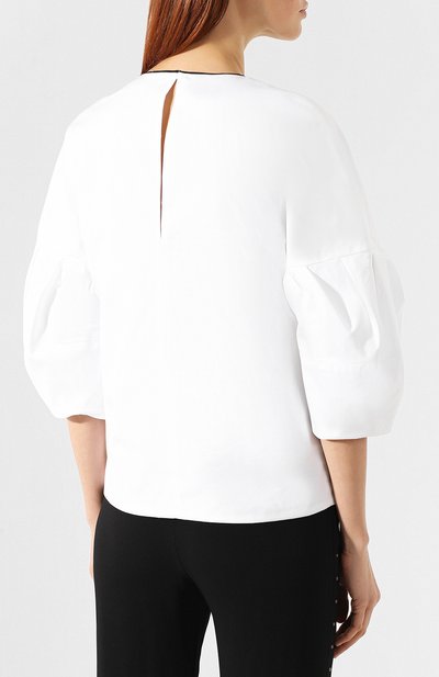 Хлопковый топ VICTORIA, VICTORIA BECKHAM белого цвета по цене 23050 руб., арт. TPVV 153B PSS19 C0TT0N SHIRTING, фото 4 Хлопковый топ VICTORIA, VICTORIA BECKHAM, арт. TPVV 153B PSS19 C0TT0N SHIRTING, фото 4
