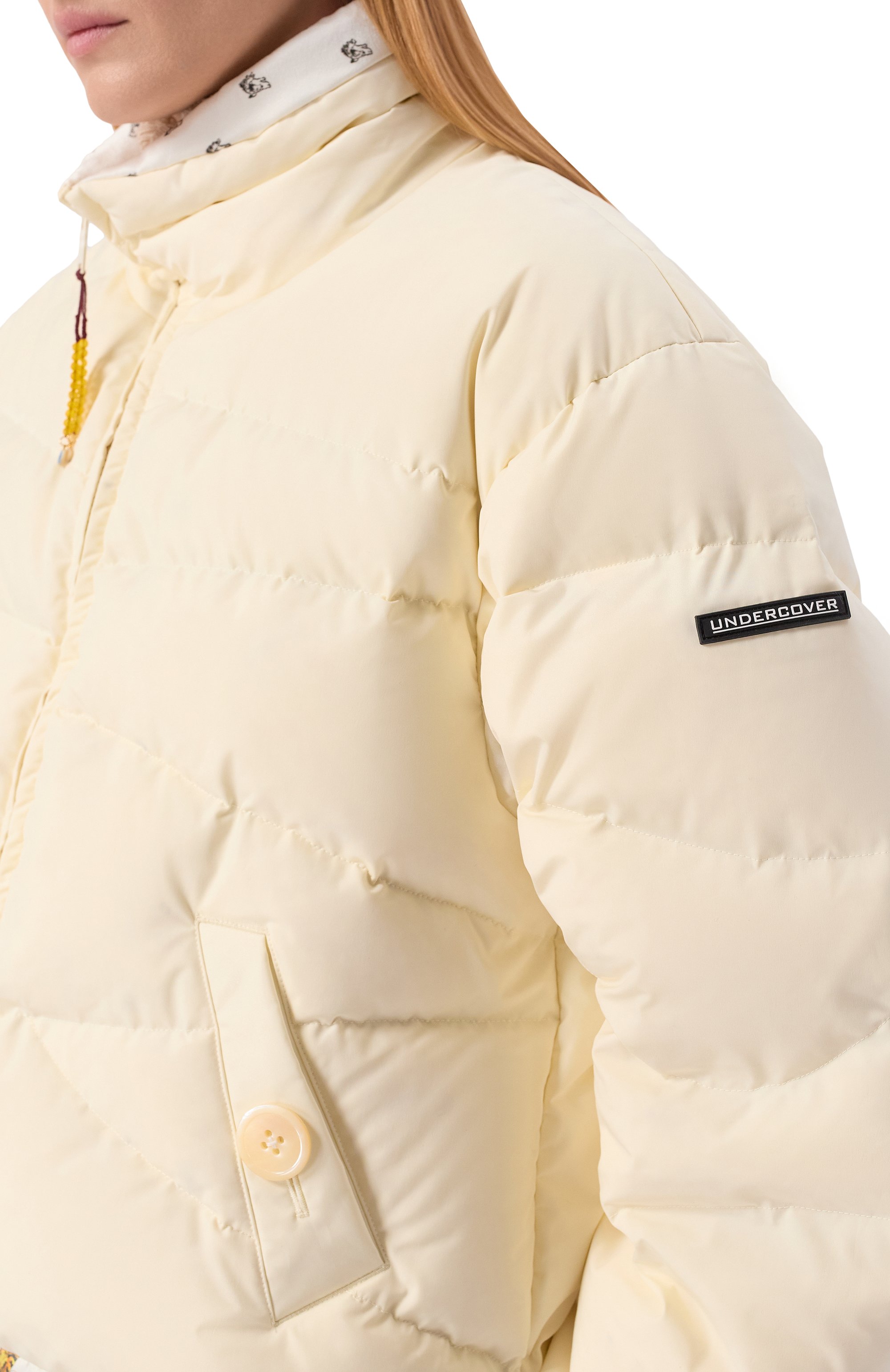 Пуховик UNDERCOVER кремового цвета по цене 294000 руб., арт. UC2E1201, фото 5 Пуховик UNDERCOVER, арт. UC2E1201, фото 5