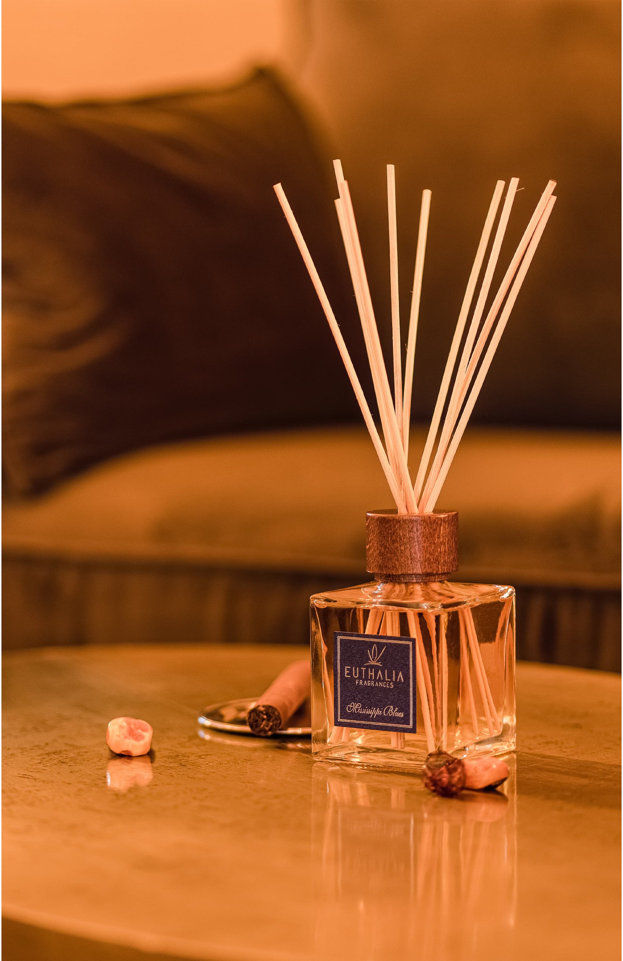 Диффузор mississippi blues (250ml) EUTHALIA FRAGRANCES бесцветного цвета по цене 18450 руб., арт. 4603336950559, фото 3 Диффузор mississippi blues (250ml) EUTHALIA FRAGRANCES, арт. 4603336950559, фото 3