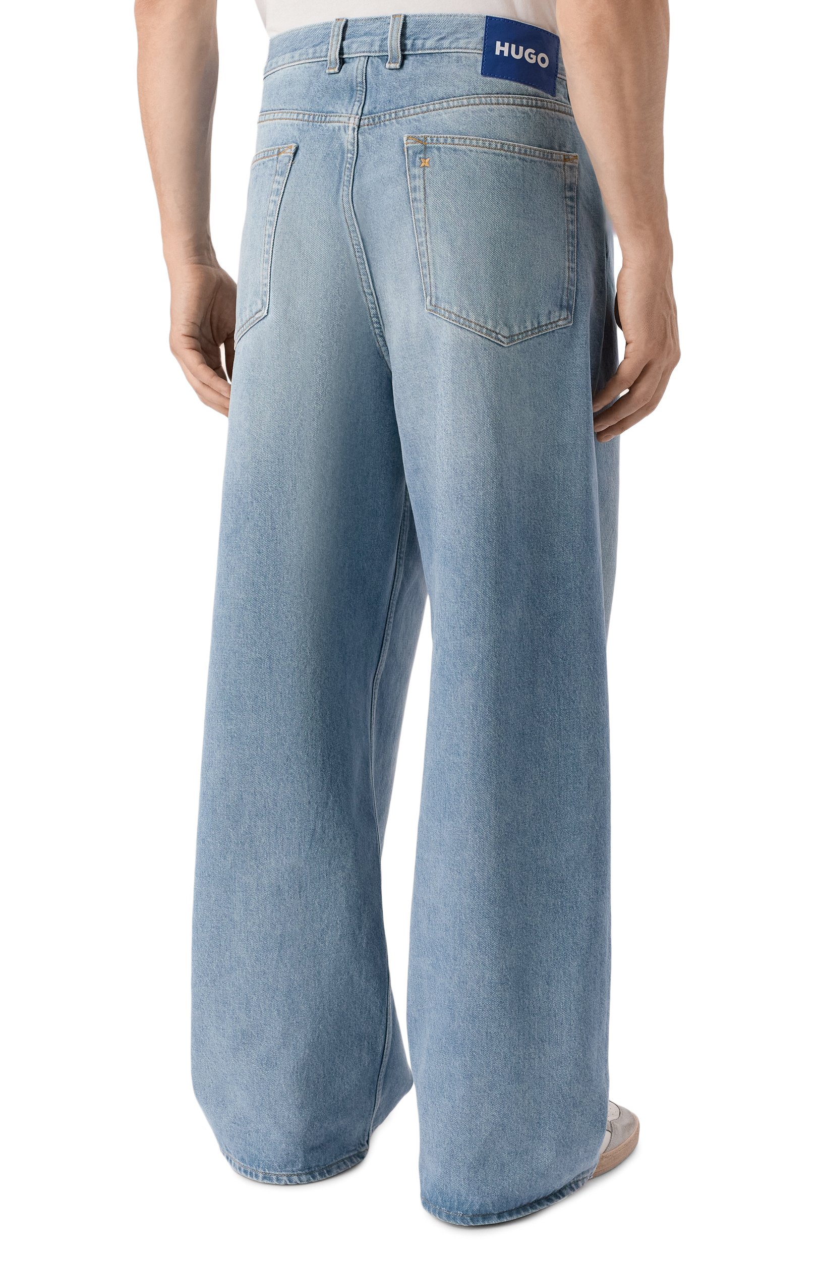 Джинсы mason HUGO BLUE голубого цвета по цене 17250 руб., арт. 50563430, фото 4 Джинсы mason HUGO BLUE, арт. 50563430, фото 4