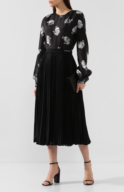 Шелковая блузка LANVIN черно-белого цвета по цене 94650 руб., арт. RW-T0669I-4185-H19, фото 2 Шелковая блузка LANVIN, арт. RW-T0669I-4185-H19, фото 2