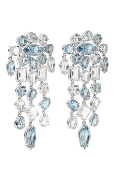 Женская клипсы gema SWAROVSKI голубого цвета, арт. 5666015 | Фото 3 (Нос: Не проставлено; Материал сплава: Проставлено; Материал: Кристаллы, Металл; Женское Кросс-КТ: Клипсы-серьги)