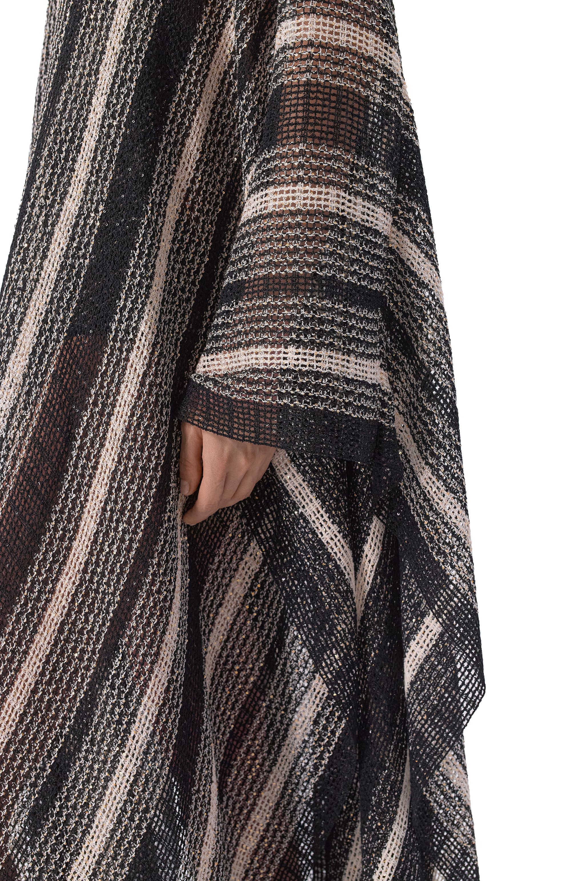 Туника MISSONI черно-белого цвета по цене 199000 руб., арт. MS26SQ2F/BV00J7, фото 4 Туника MISSONI, арт. MS26SQ2F/BV00J7, фото 4