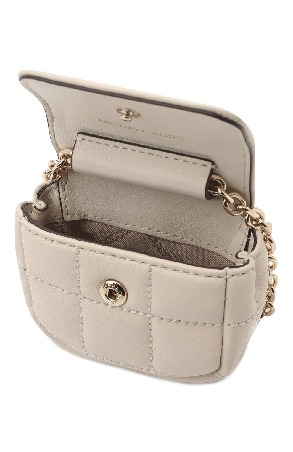 Кожаный чехол для airpods pro MICHAEL MICHAEL KORS кремового цвета по цене 11500 руб., арт. 34H1LTMC2L, фото 4 Кожаный чехол для airpods pro MICHAEL MICHAEL KORS, арт. 34H1LTMC2L, фото 4