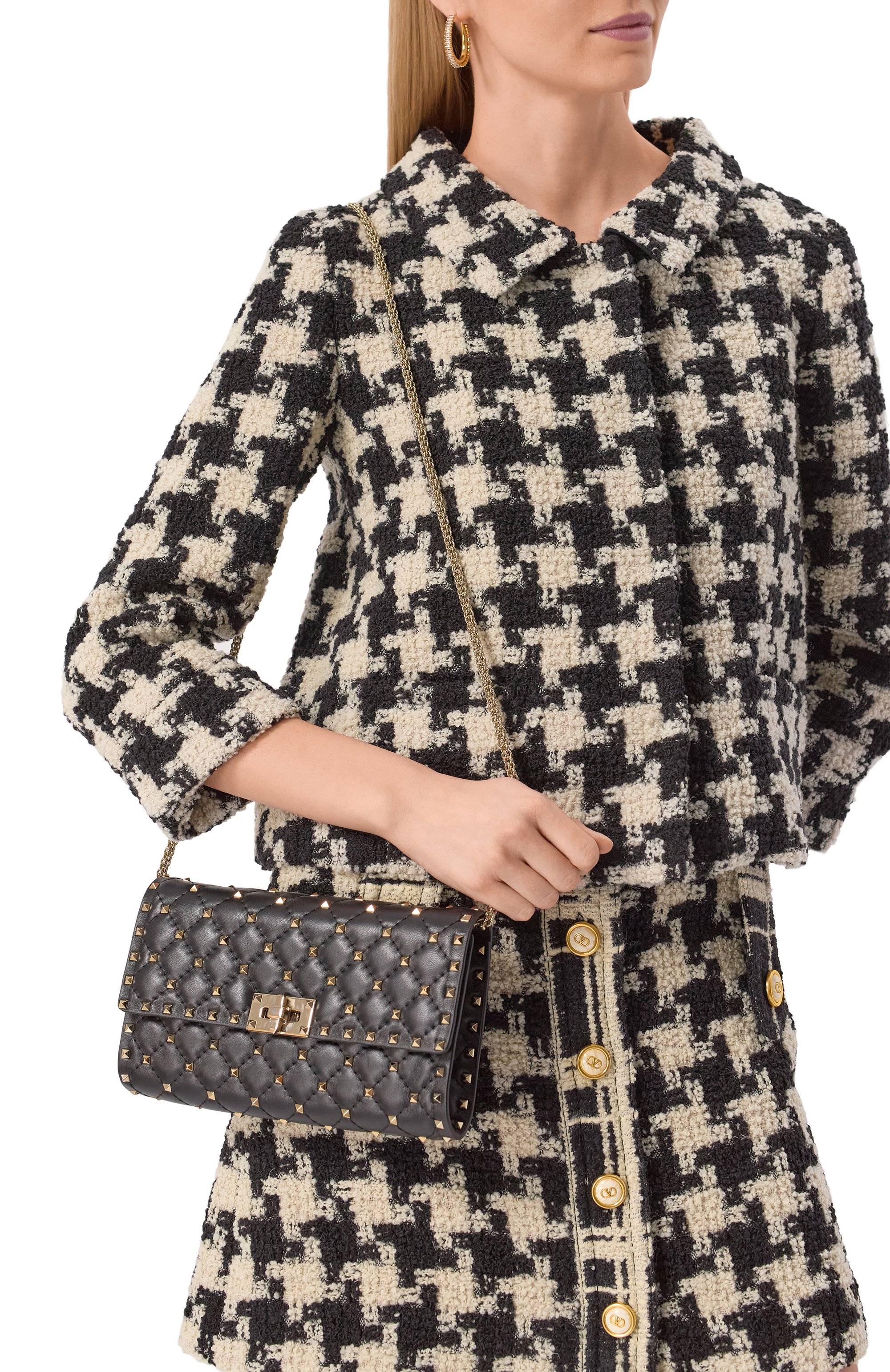 Сумка rockstud spike VALENTINO черного цвета по цене 270500 руб., арт. ZW2B0137/NAP, фото 2 Сумка rockstud spike VALENTINO, арт. ZW2B0137/NAP, фото 2