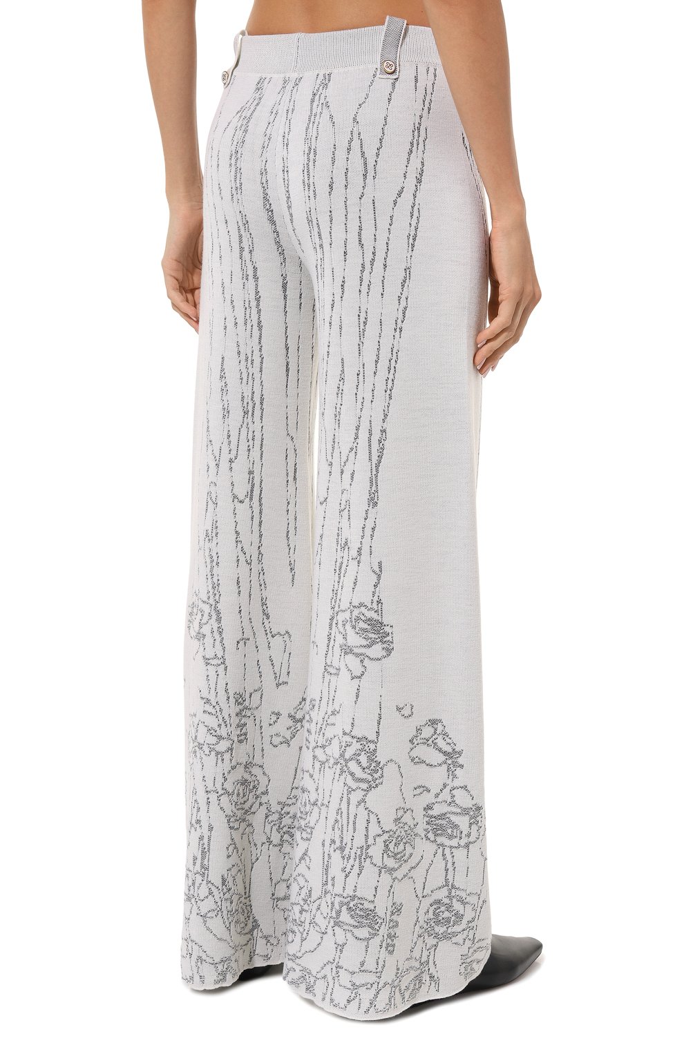 Брюки из шерсти и вискозы AND THE BRAND светло-серого цвета по цене 49000 руб., арт. W24-P029L-1202-119, фото 4 Брюки из шерсти и вискозы AND THE BRAND, арт. W24-P029L-1202-119, фото 4