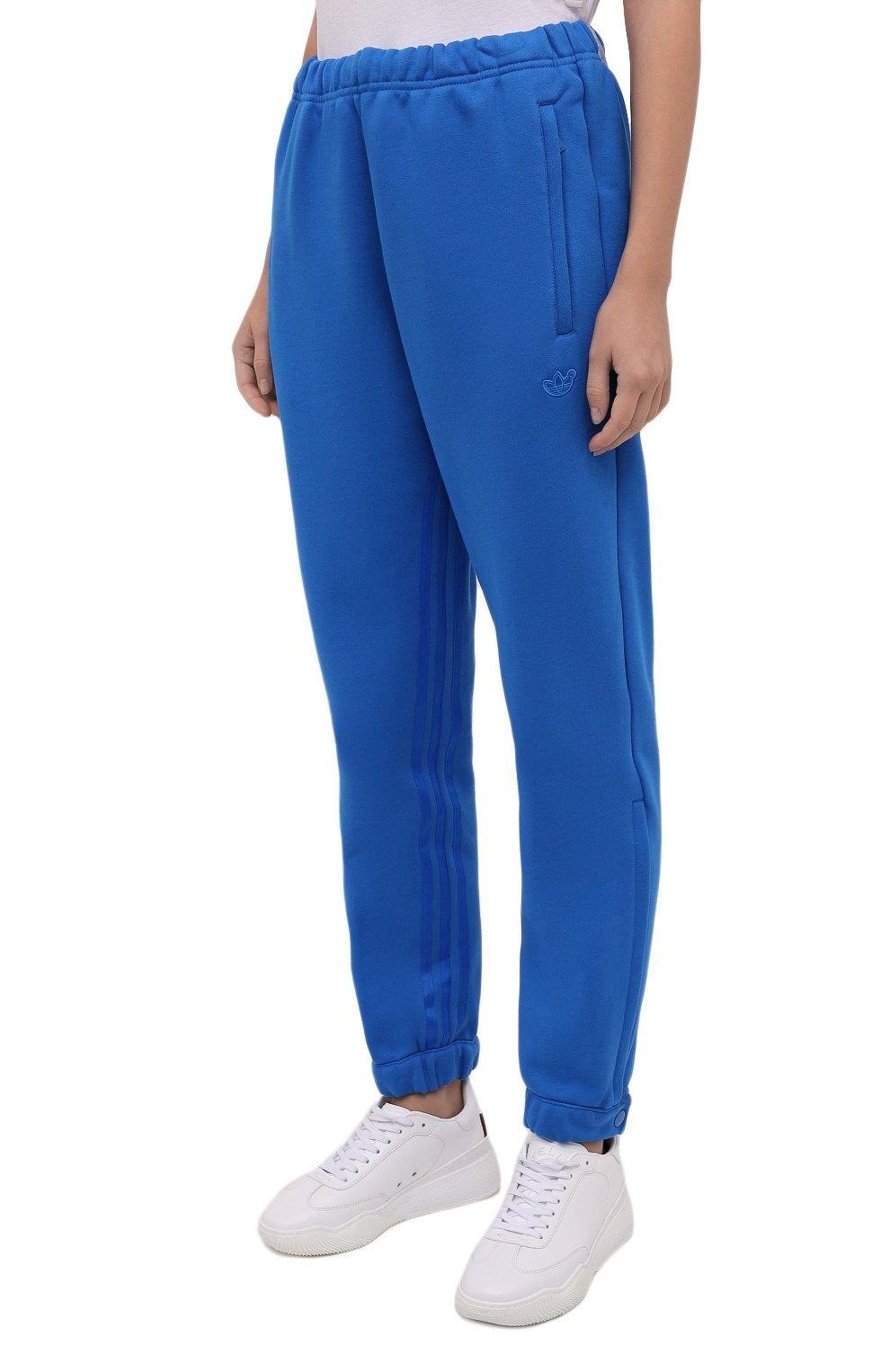 Хлопковые джоггеры ADIDAS ORIGINALS голубого цвета по цене 11900 руб., арт. H22817, фото 3 Хлопковые джоггеры ADIDAS ORIGINALS, арт. H22817, фото 3