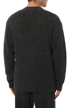 Мужской шерстяной кардиган DRIES VAN NOTEN серого цвета, арт. 232-021242-7704 | Фото 4 (Материал внешний: Шерсть; Драгоценные камни: Проставлено; Рукава: Длинные; Длина (для топов): Стандартные; Материал сплава: Проставлено; Мужское Кросс-КТ: Кардиган-одежда; Стили: Минимализм)