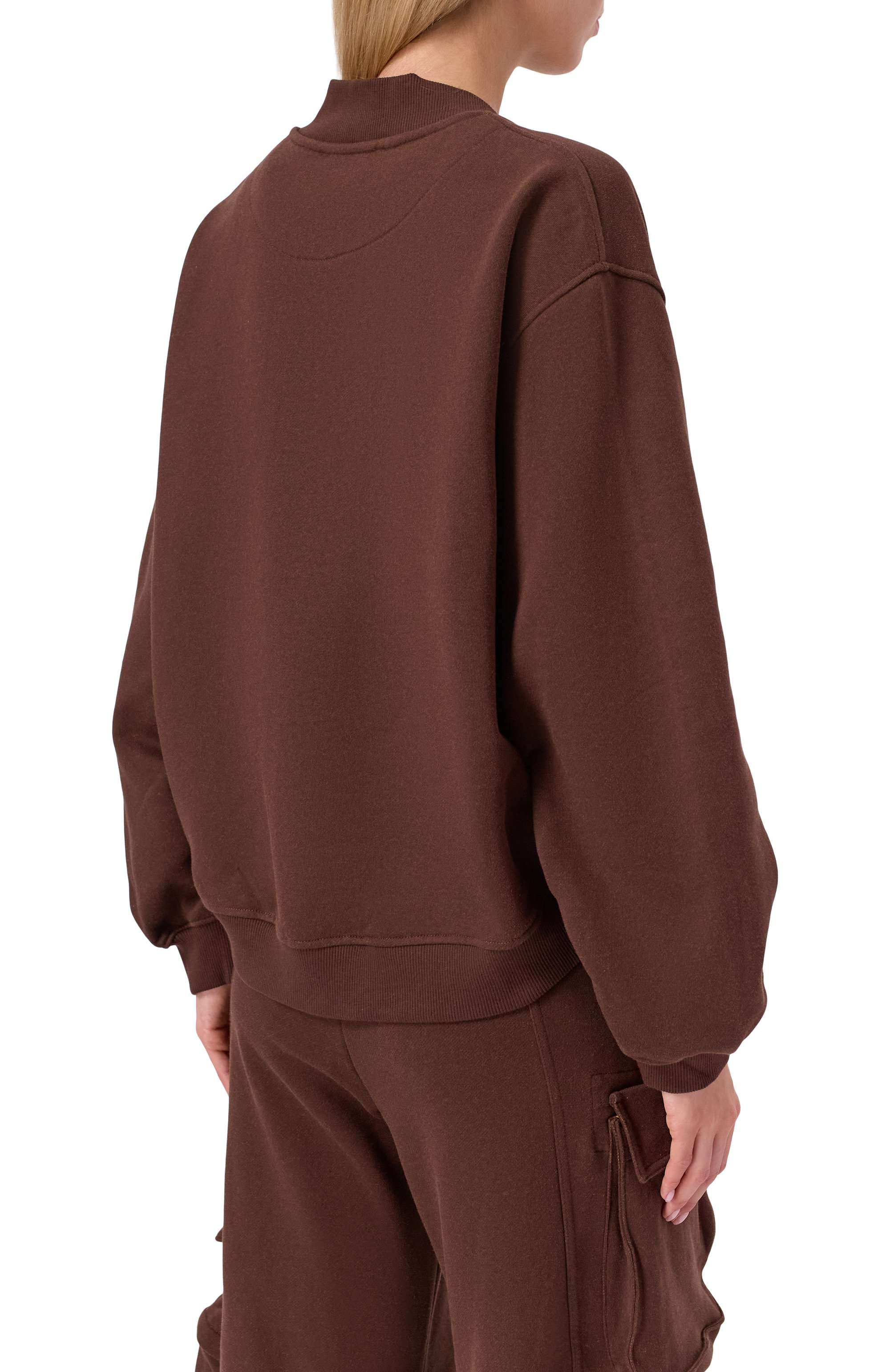 Хлопковый свитшот THE ATTICO коричневого цвета по цене 64150 руб., арт. 251WCF00010/JJF007AA, фото 4 Хлопковый свитшот THE ATTICO, арт. 251WCF00010/JJF007AA, фото 4