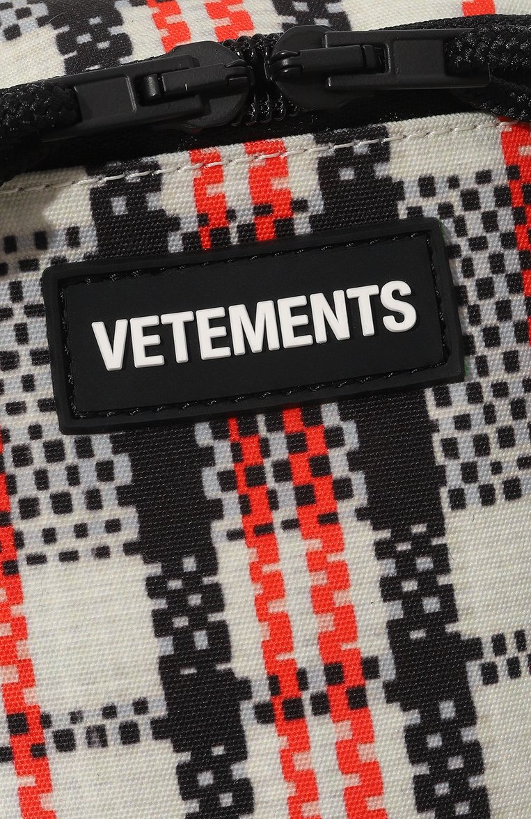 Мужская текстильная поясная сумка VETEMENTS разноцветного цвета, арт. UE63BA501B | Фото 3 (Ремень/цепочка: На ремешке; Размер: small; Материал: Текстиль; Стили: Спорт-шик; Случай: Повседневный; Драгоценные камни: Проставлено; Нос: Не проставлено; Материал сплава: Проставлено; Региональные ограничения белый список (Axapta Mercury): Не проставлено)