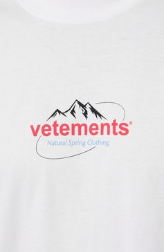 Мужского хлопковая футболка VETEMENTS белого цвета, арт. UE64TR310W | Фото 8 (Региональные ограничения белый список (Axapta Mercury): Не проставлено; Принт: С принтом; Нос: Не проставлено; Материал внешний: Хлопок; Стили: Кэжуэл)