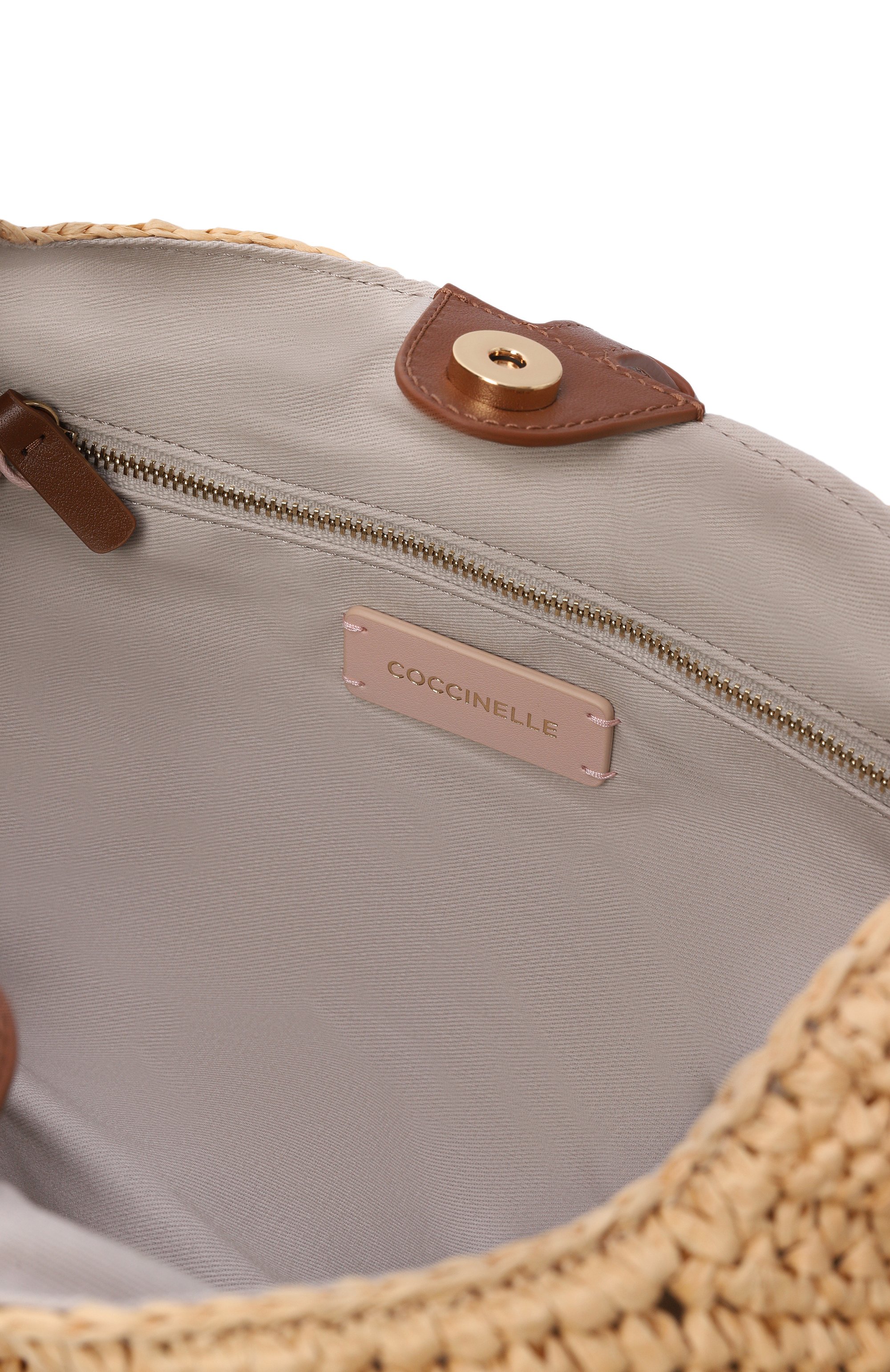 Сумка c-me COCCINELLE бежевого цвета по цене 22575 руб., арт. E1 UV1 13 01 01, фото 6 Сумка c-me COCCINELLE, арт. E1 UV1 13 01 01, фото 6
