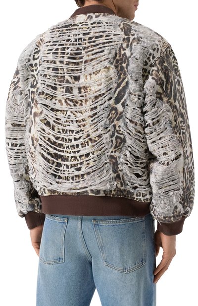 Джинсовый бомбер ksubi x mowalola KSUBI леопардового цвета по цене 108000 руб., арт. KXM25JK004, фото 4 Джинсовый бомбер ksubi x mowalola KSUBI, арт. KXM25JK004, фото 4