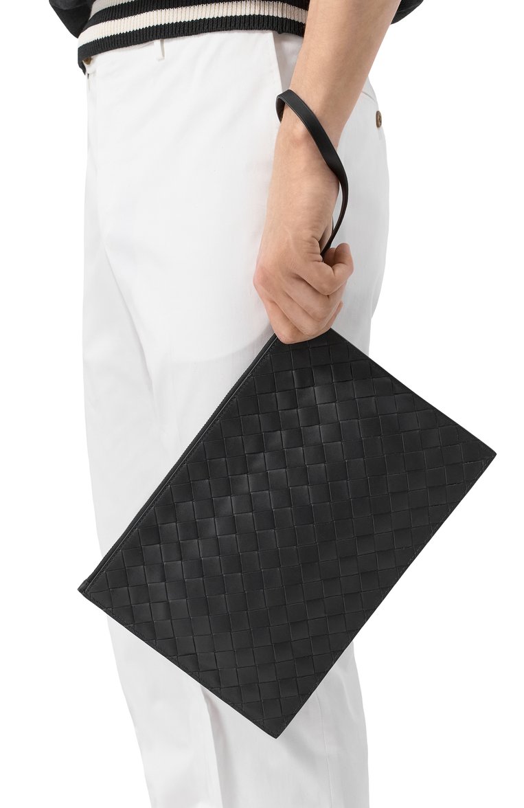 Мужской папка для документов BOTTEGA VENETA черного цвета, арт. 684509/VCPQ3 | Фото 2 (Кросс-КТ: футляры для документов; Материал: Натуральная кожа; Нос: Не проставлено)