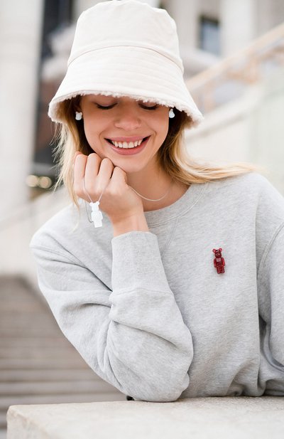 Брошь bearbrick BACCARAT красного цвета по цене 42000 руб., арт. 2 814 112, фото 3 Брошь bearbrick BACCARAT, арт. 2 814 112, фото 3