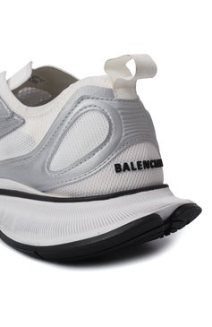 Мужские текстильные кроссовки circuit BALENCIAGA серебряного цвета, арт. 793945/WFLGY | Фото 7 (Драгоценные камни: Проставлено; Материал внешний: Текстиль; Подошва: Массивная; Материал сплава: Проставлено; Материал внутренний: Текстиль; Материал утеплителя: Без утеплителя; Стили: Кэжуэл; Кросс-КТ: Низкие)