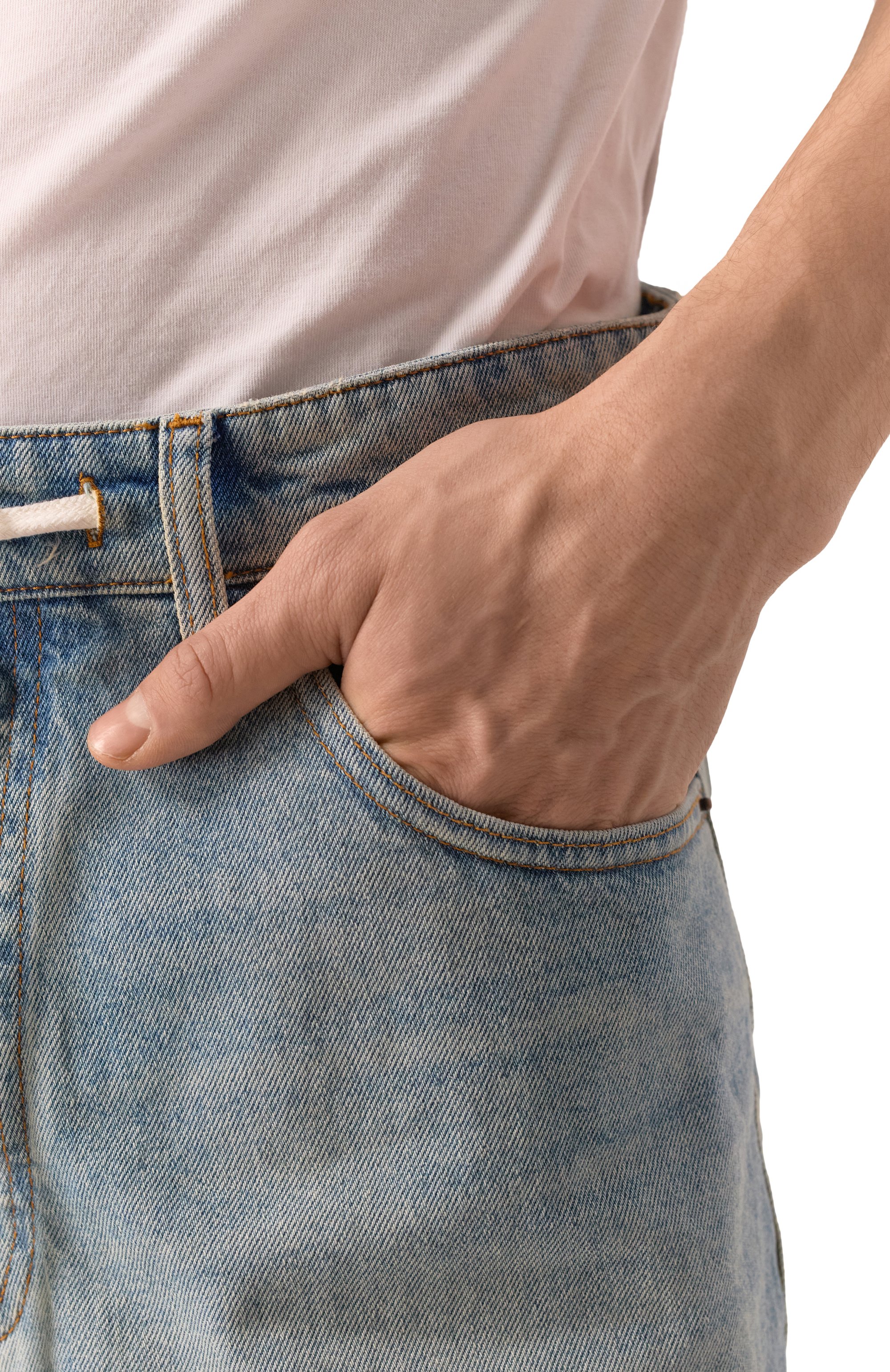 Джинсовые шорты MM6 голубого цвета по цене 57950 руб., арт. SH0MU0014/M30019, фото 5 Джинсовые шорты MM6, арт. SH0MU0014/M30019, фото 5