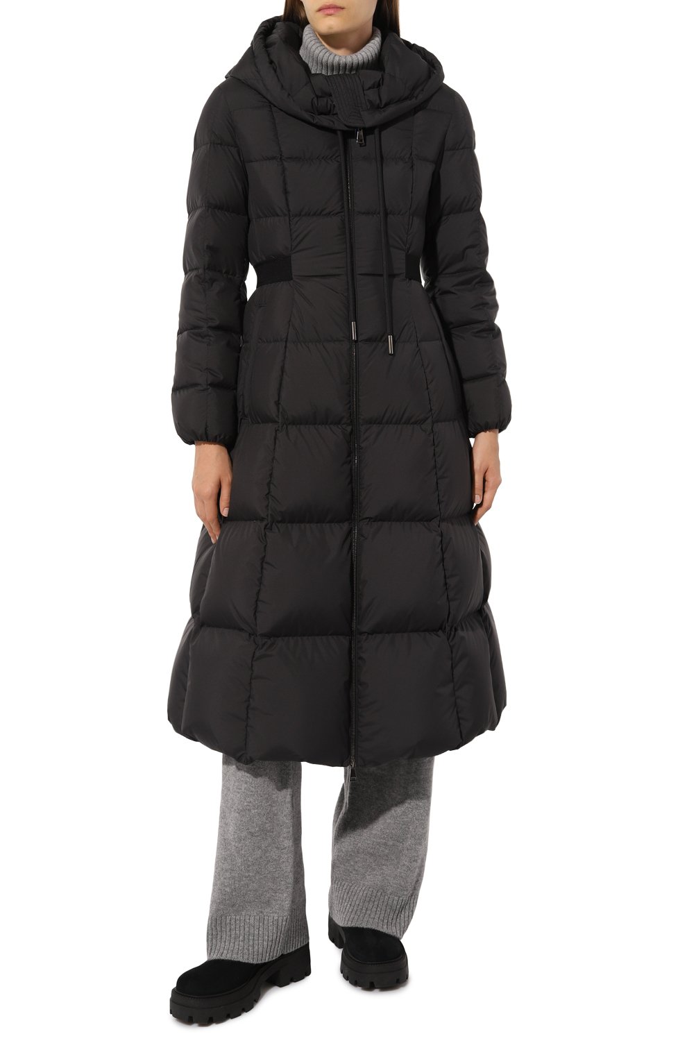 Пуховик faucon MONCLER черного цвета по цене 316000 руб., арт. 1C000.19/54A81, фото 3 Пуховик faucon MONCLER, арт. 1C000.19/54A81, фото 3